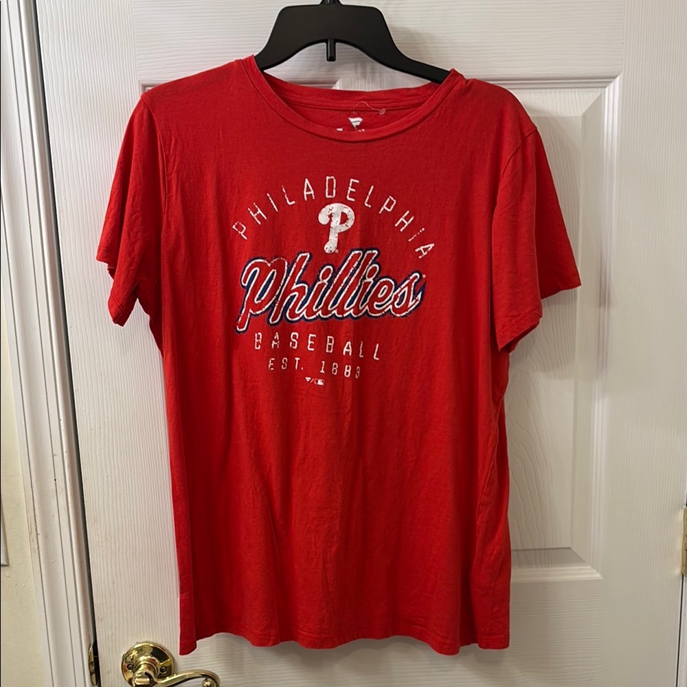 Philadelphia Phillies Womens Red T-Shirt